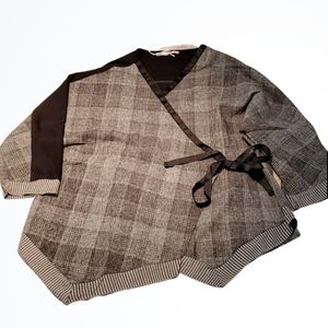 Griffin Paris Black Light Weight Cross Body Wrap and Tie Cape Size L NWT